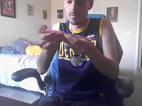 Snapshot of latinosatiro94 chatting on July 12, 2026, 9:04 pm latinosatiro94 online show from July 12, 2026, 9:04 pm