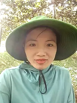 Snapshot of ngan-cute chatting on October 18, 2025, 1:29 am ngan-cute online show from October 18, 2025, 1:29 am