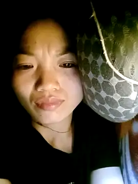 ngan-cute online show from December 3, 2025, 8:30 pm