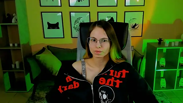 Carrie Rose online show from November 23, 2025, 2:32 am