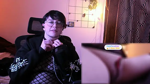 MossPrince online show from May 8, 2026, 7:50 pm