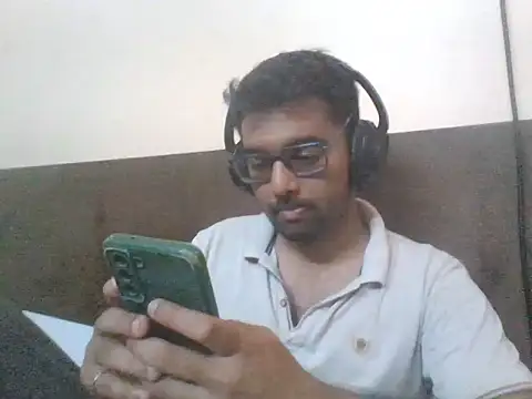 Snapshot of GOJO_1 chatting on November 2, 2025, 1:05 pm GOJO 1 online show from November 2, 2025, 1:05 pm