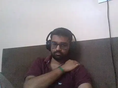 Snapshot of GOJO_1 chatting on October 28, 2025, 1:43 pm GOJO 1 online show from October 28, 2025, 1:43 pm