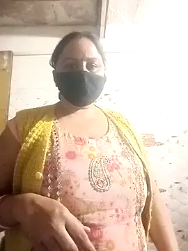 Snapshot of Rakhi_sawant143 chatting on November 17, 2025, 4:44 pm Rakhi sawant143 online show from November 17, 2025, 4:44 pm