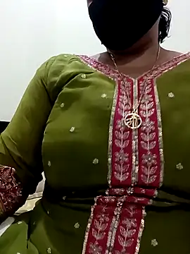 Rakhi sawant143 online show from February 17, 2026, 2:03 pm