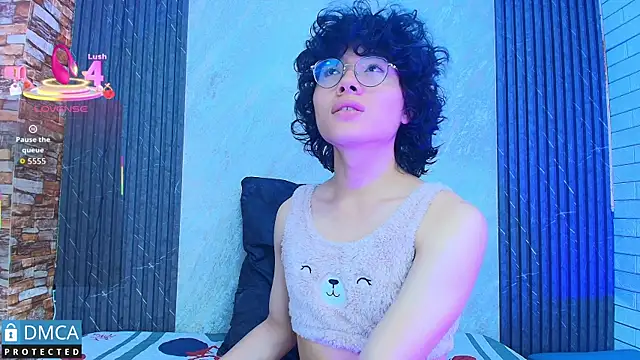 Snapshot of mich_marin_ chatting on September 12, 2025, 11:21 am mich marin online show from September 12, 2025, 11:21 am