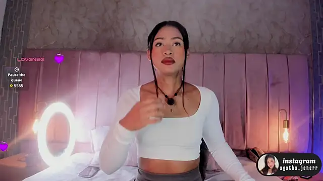 agatha jener online show from May 7, 2026, 11:35 am