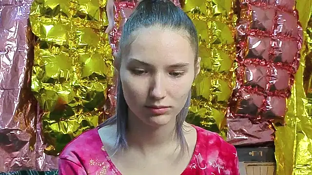  kikiclark   online show from April 12, 2026, 8:12 pm