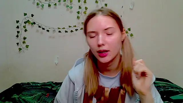 Snapshot of _kikiclark__ chatting on November 27, 2025, 8:53 pm kikiclark online show from November 27, 2025, 8:53 pm