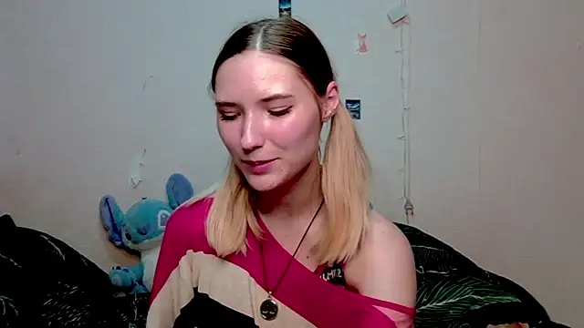 Snapshot of _kikiclark__ chatting on October 11, 2025, 7:48 pm kikiclark online show from October 11, 2025, 7:48 pm