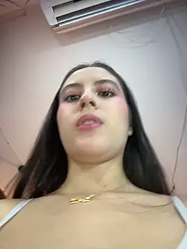 Juanita-Diaz online show from May 21, 2026, 8:39 pm
