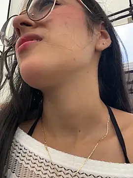 Juanita-Diaz online show from October 11, 2025, 8:21 pm