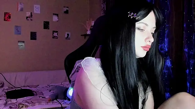 Snapshot of velunnight chatting on September 22, 2025, 5:30 pm velunnight online show from September 22, 2025, 5:30 pm