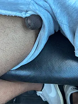 Jariushot3 online show from April 25, 2026, 3:20 pm