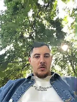 DaNNyeL016 online show from May 19, 2026, 7:04 am