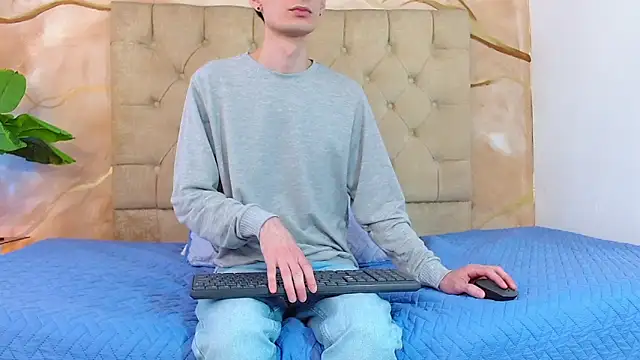 Luke Carter online show from April 7, 2026, 5:04 pm