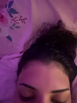 luluzinhax online show from March 25, 2026, 5:40 am