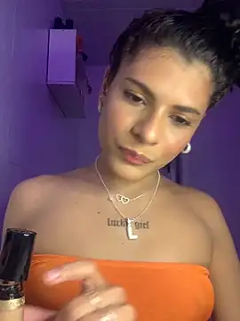 luluzinhax online show from November 13, 2025, 5:00 am