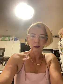 Snapshot of VasylynaLove421 chatting on September 13, 2025, 7:25 pm VasylynaLove421 online show from September 13, 2025, 7:25 pm