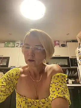 Snapshot of VasylynaLove421 chatting on September 16, 2025, 7:15 pm VasylynaLove421 online show from September 16, 2025, 7:15 pm