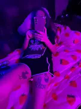 Snapshot of mmmminaDarling chatting on February 26, 2026, 4:45 am mmmminaDarling online show from February 26, 2026, 4:45 am