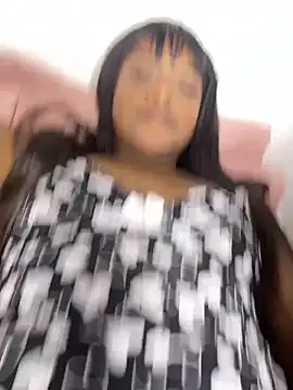 SereiaHott online show from April 9, 2026, 6:47 pm