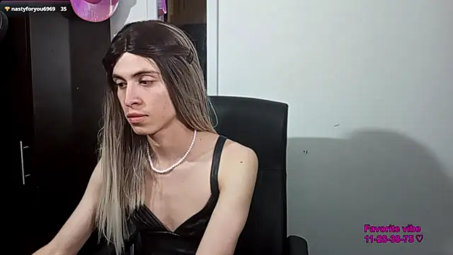 Snapshot of Andy_Roses chatting on February 18, 2026, 7:06 am Andy Roses online show from February 18, 2026, 7:06 am