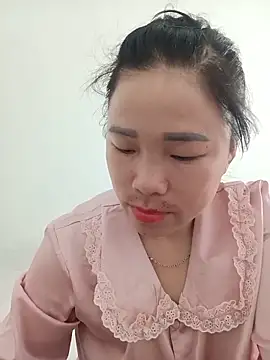sumy-00 online show from May 14, 2026, 1:46 am