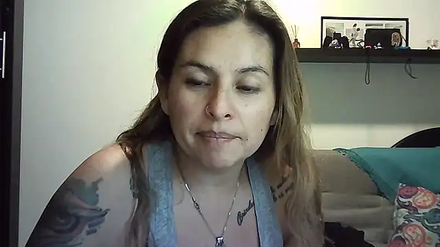 Valery  Rouse  online show from June 15, 2026, 11:04 pm