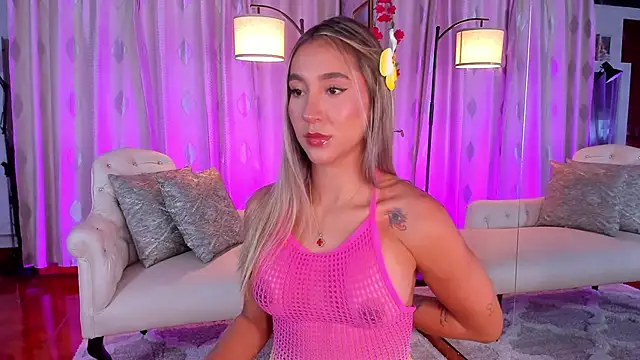 Snapshot of Zarajener chatting on March 25, 2026, 8:30 pm Zarajener online show from March 25, 2026, 8:30 pm