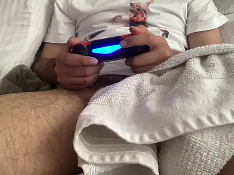 Snapshot of Superwow54 chatting on December 14, 2025, 7:52 pm Superwow54 online show from December 14, 2025, 7:52 pm