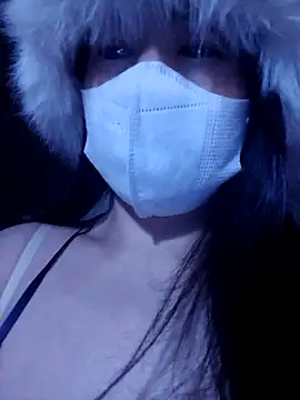 VanGau031694 online show from November 24, 2025, 11:49 pm