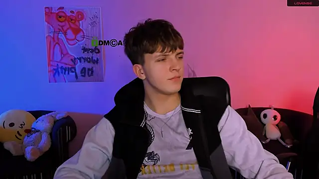 travis wolf  online show from January 7, 2026, 8:03 pm