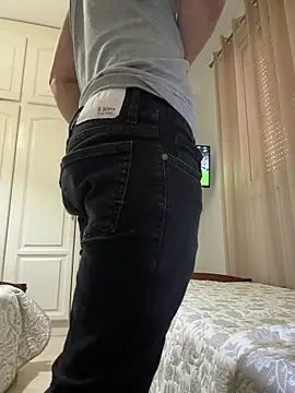 Merousexy282828 online show from May 11, 2026, 4:15 pm