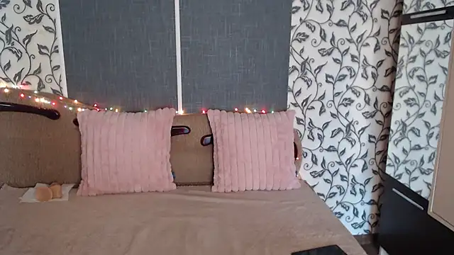 AmoraLuv online show from September 21, 2025, 8:08 am