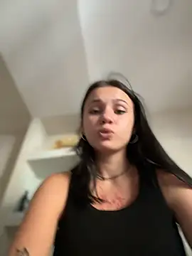 Snapshot of VendiMur chatting on March 18, 2026, 2:04 am VendiMur online show from March 18, 2026, 2:04 am