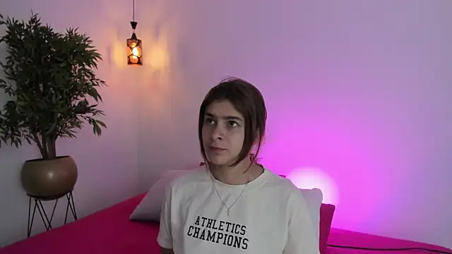 kaylajhonnes6 online show from September 28, 2025, 12:56 pm