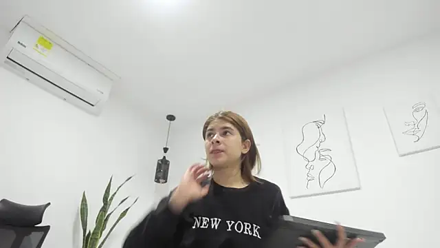 kaylajhonnes6 online show from November 29, 2025, 1:00 pm