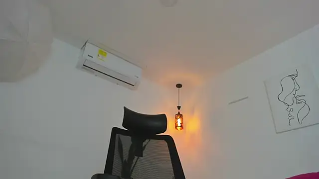 kaylajhonnes6 online show from November 2, 2025, 1:38 pm