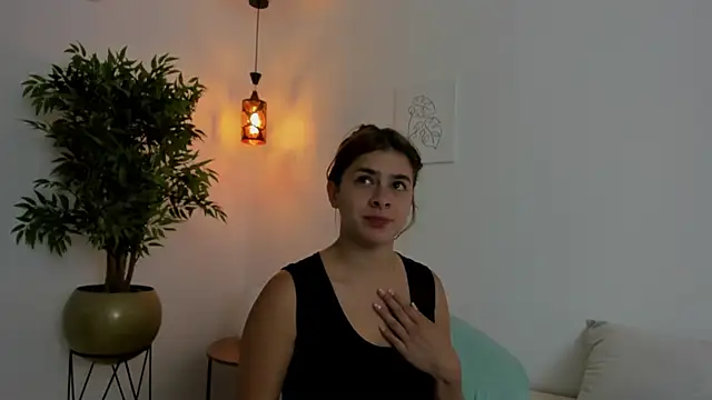 kaylajhonnes6 online show from October 6, 2025, 1:23 pm