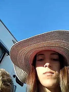 Snapshot of KittyXgoodass chatting on September 14, 2025, 5:35 pm KittyXgoodass online show from September 14, 2025, 5:35 pm
