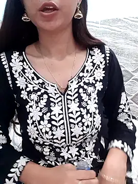 siya rani67 online show from November 22, 2025, 2:49 pm