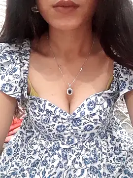 Snapshot of siya_rani67 chatting on December 5, 2025, 2:37 pm siya rani67 online show from December 5, 2025, 2:37 pm