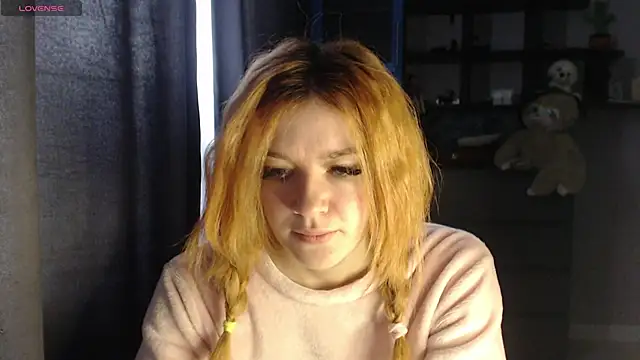   Elina   online show from October 10, 2025, 4:46 am