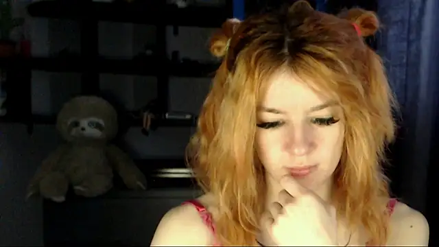   Elina   online show from October 2, 2025, 4:49 am