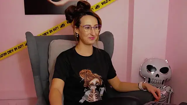 Snapshot of LysAd chatting on October 28, 2025, 4:17 pm LysAd online show from October 28, 2025, 4:17 pm