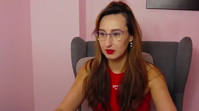 Snapshot of LysAd chatting on November 18, 2025, 4:32 pm LysAd online show from November 18, 2025, 4:32 pm