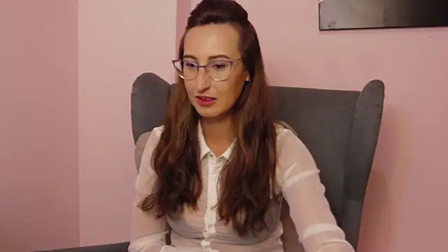 Snapshot of LysAd chatting on December 16, 2025, 4:44 pm LysAd online show from December 16, 2025, 4:44 pm