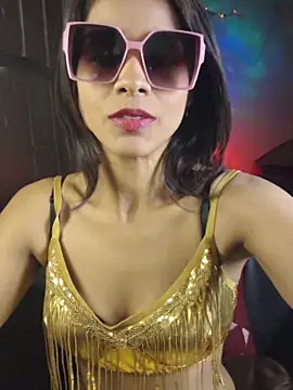 royeoy22 online show from May 30, 2026, 4:34 pm