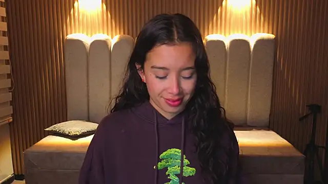  Mia Evans 1 online show from December 21, 2025, 11:45 am